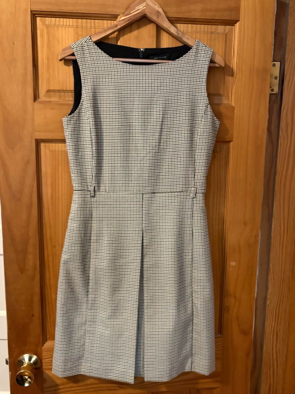 Ann Taylor Black and White Houndstooth Midi Sheath Dress